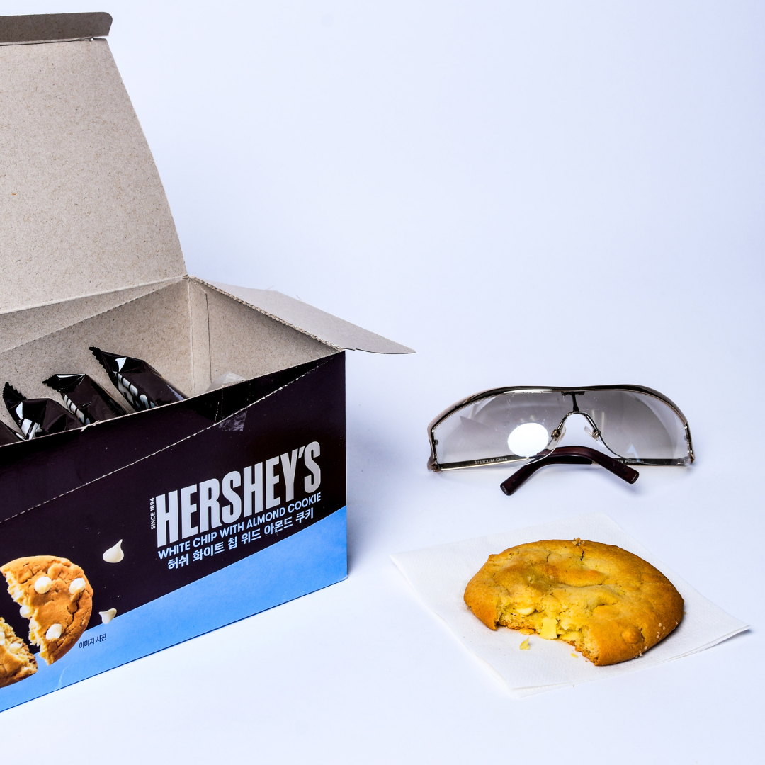 Hershey's White Chocolate Chip Almond Cookie